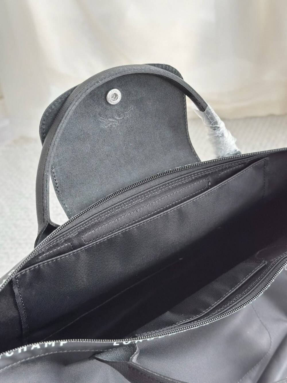 Longchamp Le Pliage Energy Black Duffle Travel Bag - Picture 6 of 9